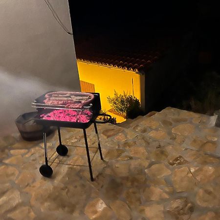 Apartaments La Pertusa 2O Corca  Екстер'єр фото