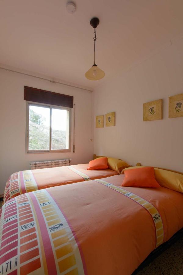 Apartaments La Pertusa 2O Corca  Екстер'єр фото