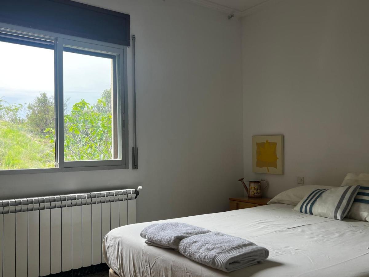 Apartaments La Pertusa 2O Corca  Екстер'єр фото